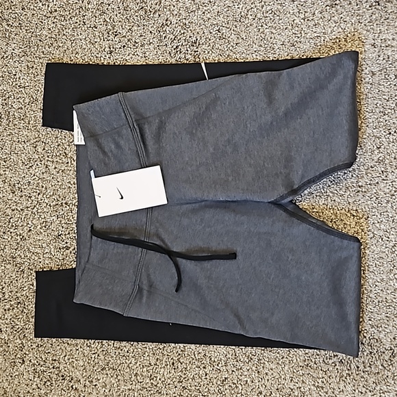 Nike Tight Fit Full Length Leggings - Picture 1 of 6